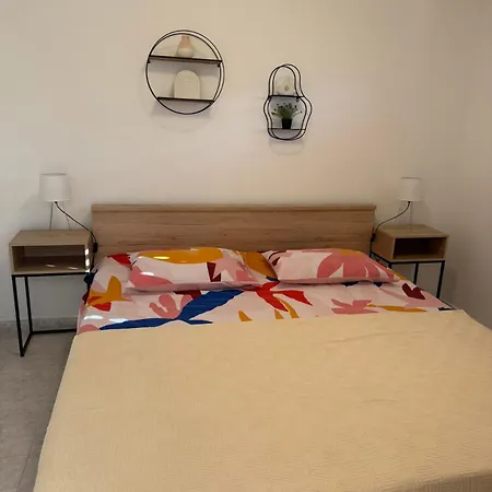Apartment Apartment Near The Sea 650