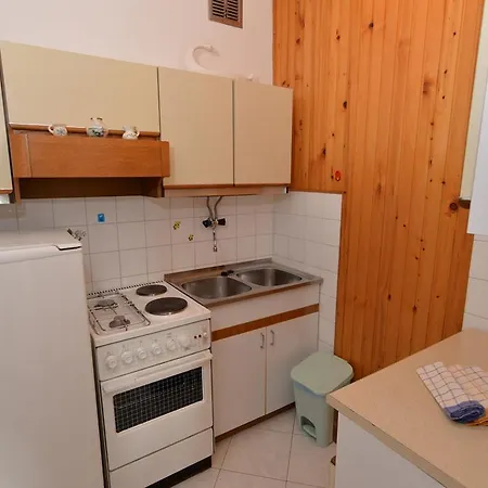 Apartment Near The Sea 650