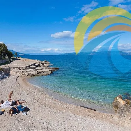 Apartment Apartment Near The Sea 650 Rabac